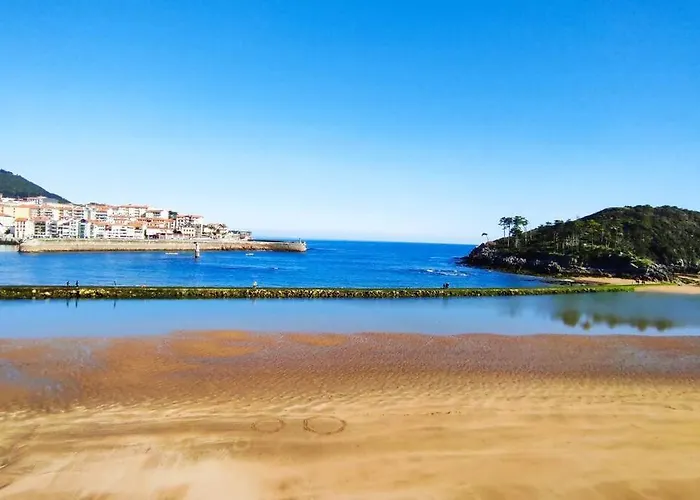 En El Casco Viejo. Itsasargi * Lekeitio