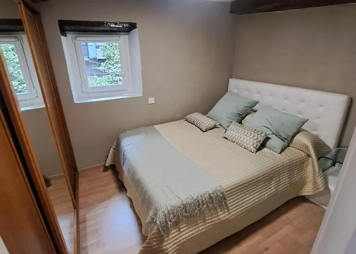 En El Casco Viejo. Itsasargi Apartamento